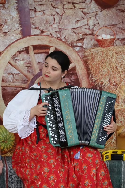 Торжественное открытие яркого летнего арт-пространства «ЭТНОПРОСВЕТ»! Торжественное открытие яркого летнего арт-пространства «ЭТНОПРОСВЕТ»!