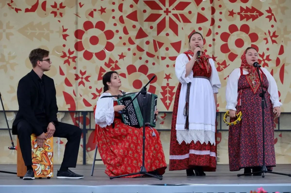 Торжественное открытие яркого летнего арт-пространства «ЭТНОПРОСВЕТ»! Торжественное открытие яркого летнего арт-пространства «ЭТНОПРОСВЕТ»!