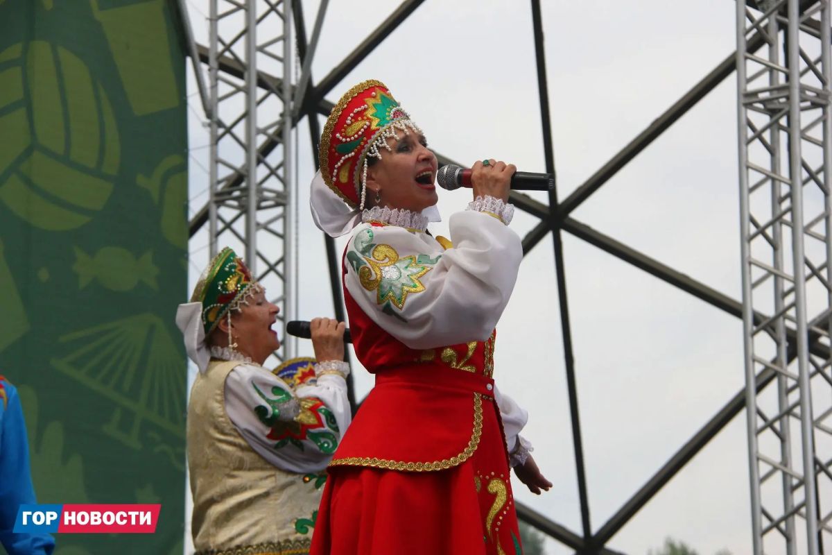 Плов, борьба и цветы: на Татышеве отметили таджикский праздник Сайри лола Плов, борьба и цветы: на Татышеве отметили таджикский праздник Сайри лола