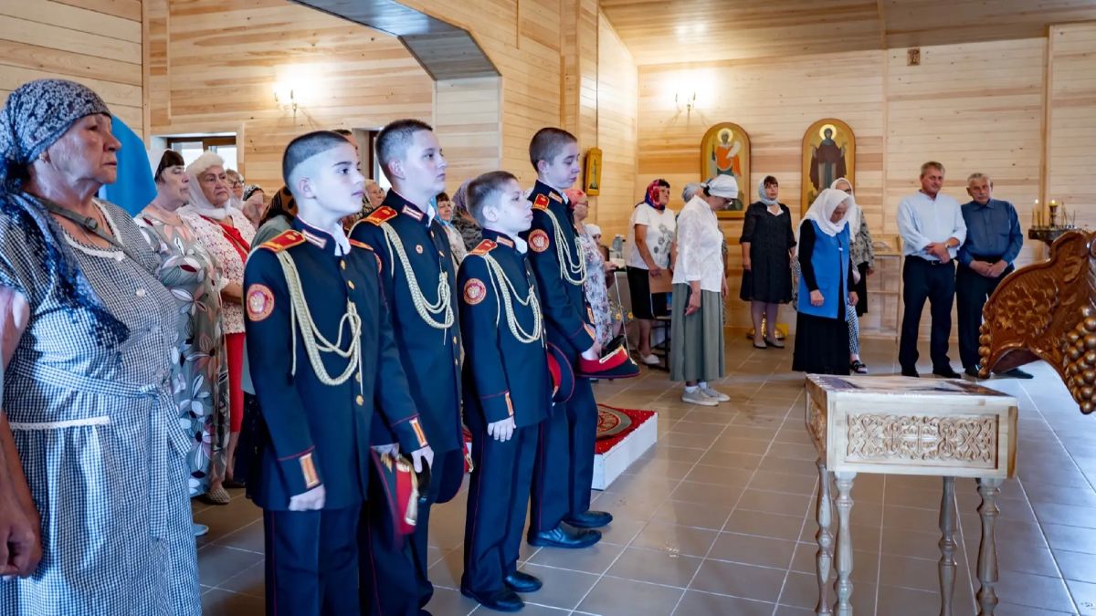 В посёлке Кедровый после двух разрушительных пожаров вновь открылся храм святых Петра и Февронии В посёлке Кедровый после двух разрушительных пожаров вновь открылся храм святых Петра и Февронии
