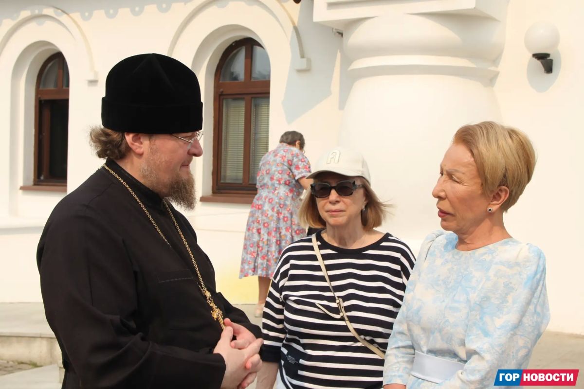 В День семьи, любви и верности на берегах Енисея прошла «Ромашка» В День семьи, любви и верности на берегах Енисея прошла «Ромашка»