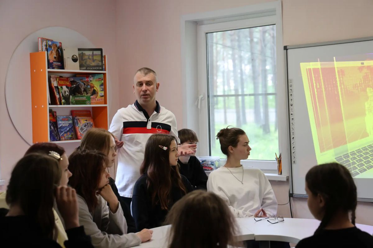 Депутат Красноярского городского совета, генеральный директор телекомпании «8 канал - Красноярский край» Иван Головкин побывал в детском лагере ГУФСИН России по Красноярскому краю «Республика Солнечная» Депутат Красноярского городского совета, генеральный директор телекомпании «8 канал - Красноярский край» Иван Головкин побывал в детском лагере ГУФСИН России по Красноярскому краю «Республика Солнечная»