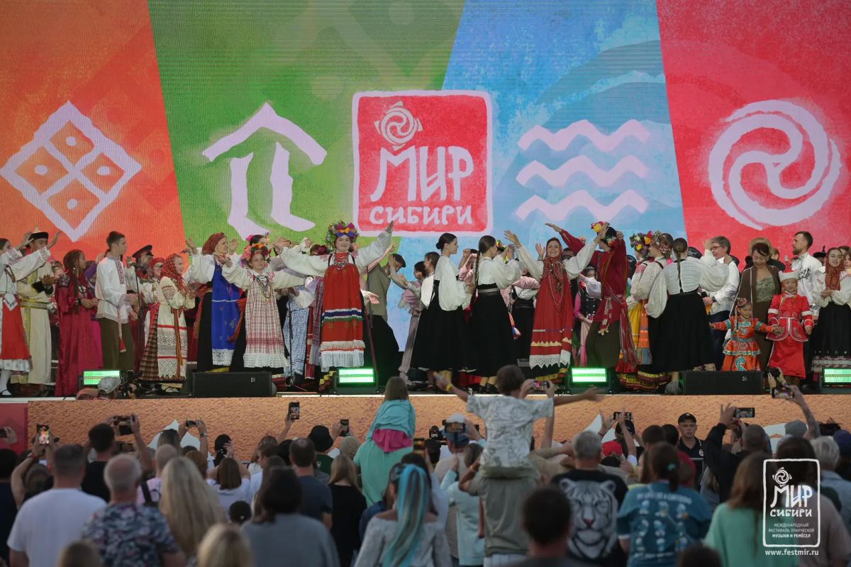 В Шушенском начался Международный фестиваль этнической музыки и ремёсел «МИР Сибири»