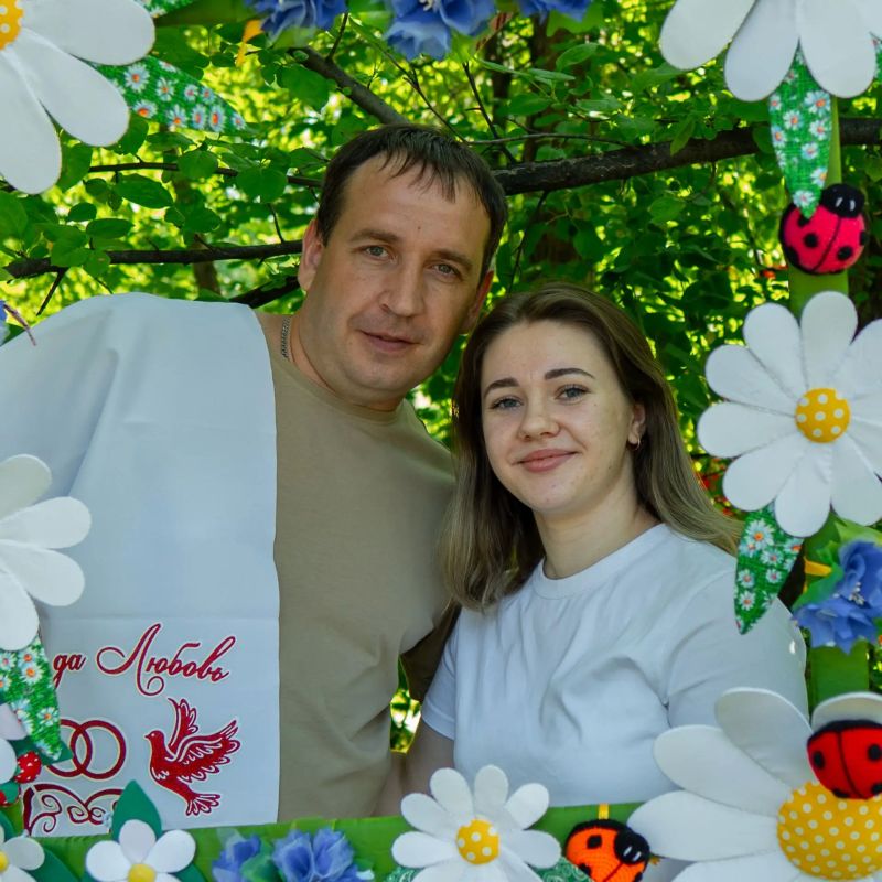 Когда семья - главное. Праздник на Аллее любви в Кедровом Когда семья - главное. Праздник на Аллее любви в Кедровом