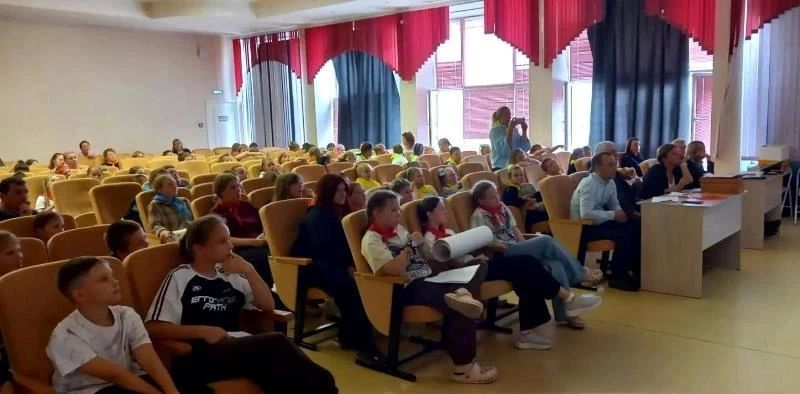 «Террору – НЕТ!»: 9 отрядов Козульской школы №2 боролись за безопасное будущее «Террору – НЕТ!»: 9 отрядов Козульской школы №2 боролись за безопасное будущее