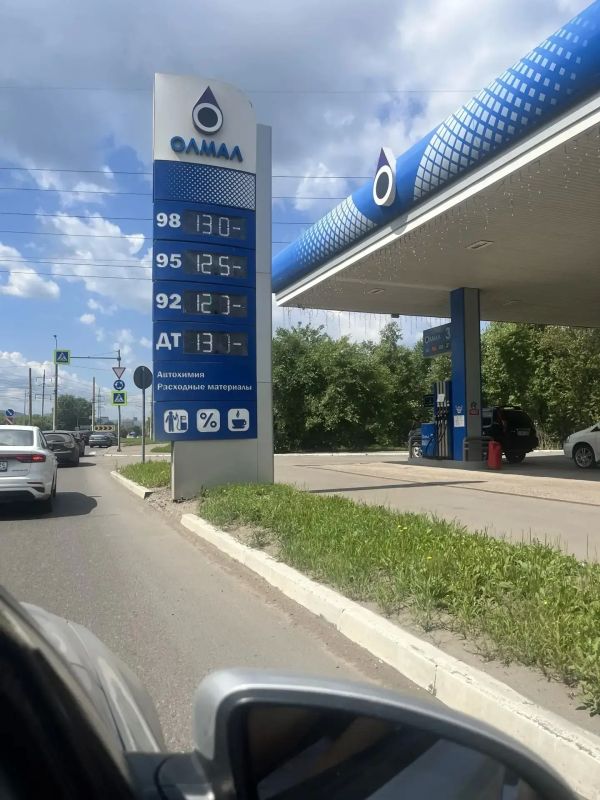 В Красноярском крае цены на бензин выросли на рекордные 10 процентов за месяц