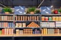 Вкусные новинки: дегустация печени трески на рыбных рынках