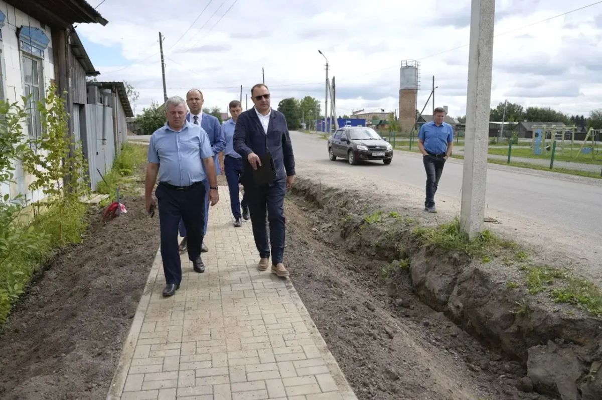 Министр транспорта Красноярского края Дмитрий Зотин посетил курируемую территорию – Казачинско-Пировский муниципальный округ Министр транспорта Красноярского края Дмитрий Зотин посетил курируемую территорию – Казачинско-Пировский муниципальный округ