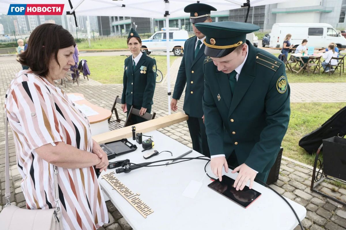 Патриотический фестиваль проходит в Красноярске Патриотический фестиваль проходит в Красноярске