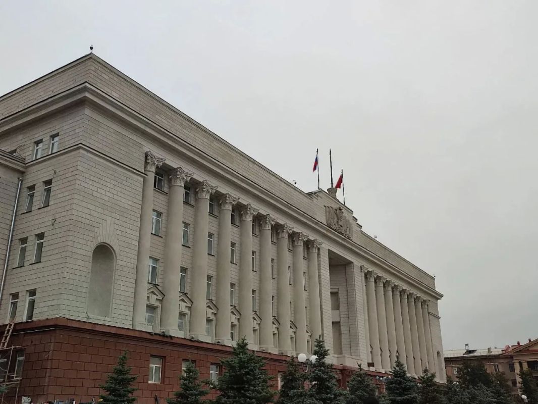 В Правительстве Красноярского края прошли новые кадровые назначения — соответствующие распоряжения подписал первый заместитель Губернатора – председатель Правительства края Алексей Медведев