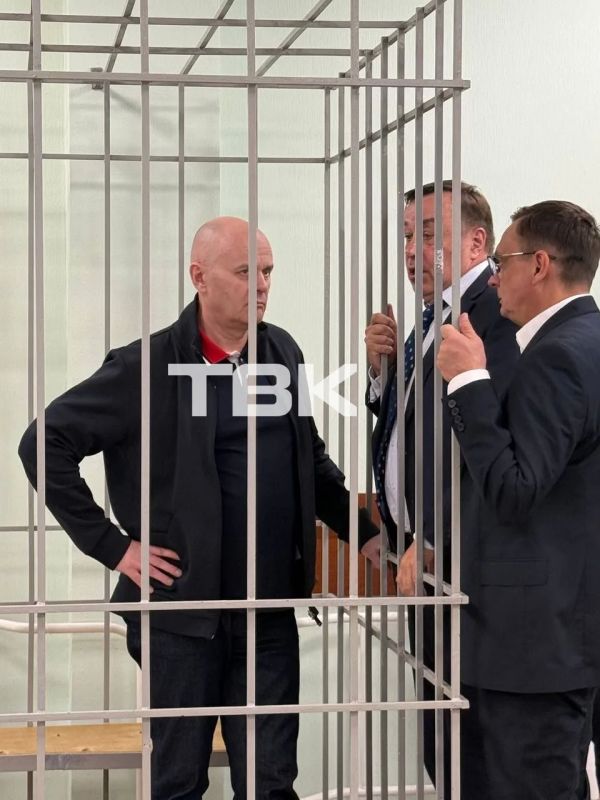 Экс-глава Красноярска Владислав Логинов задолжал по алиментам 125 тыс