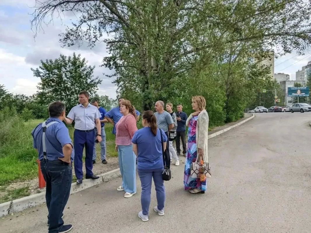 Озеро-парк «Октябрьский» станет еще комфортнее и безопаснее Озеро-парк «Октябрьский» станет еще комфортнее и безопаснее