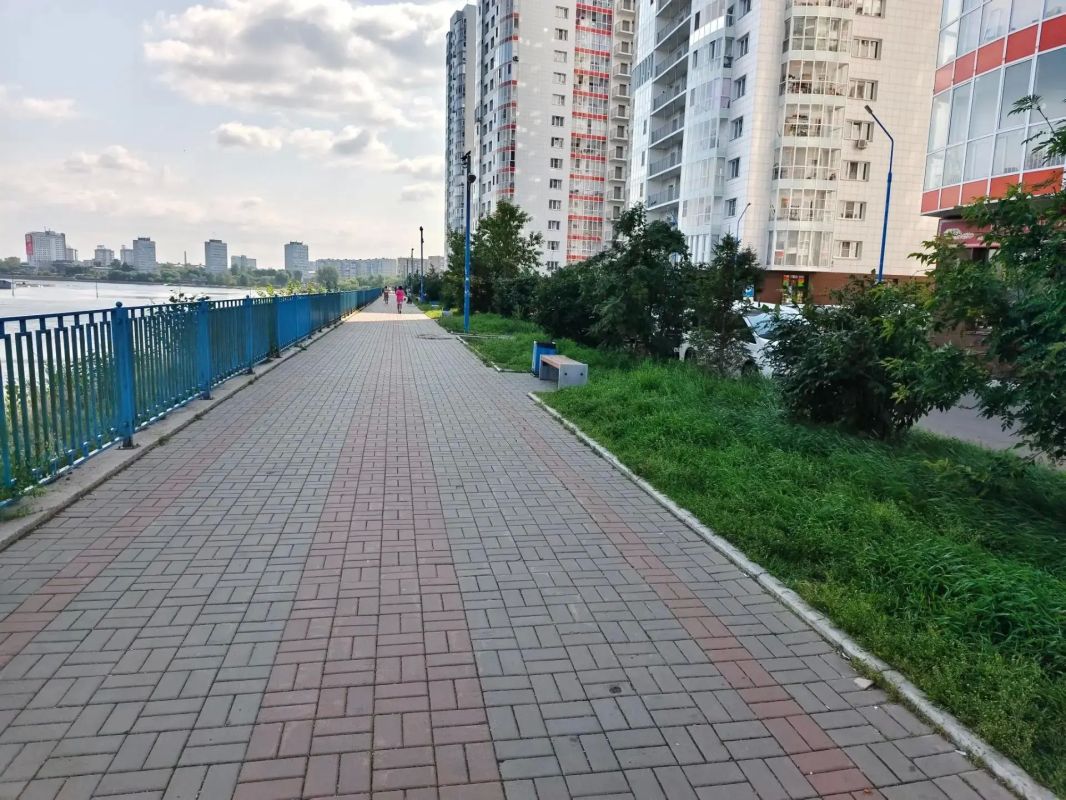 Утром заехал на главные набережные города – Центральную и Ярыгинскую Утром заехал на главные набережные города – Центральную и Ярыгинскую