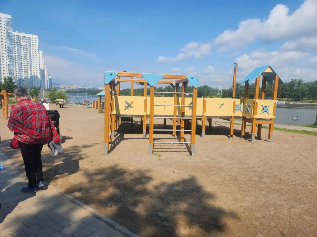 Утром заехал на главные набережные города – Центральную и Ярыгинскую Утром заехал на главные набережные города – Центральную и Ярыгинскую