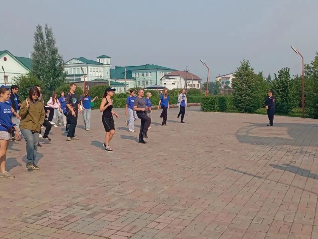 Зарядись энергией вместе с полицией!