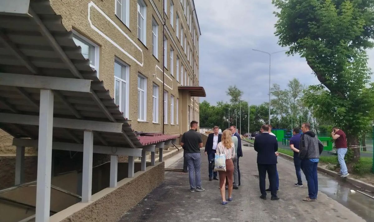 Провел выездной штаб по строительству социальных объектов в Красноярске Провел выездной штаб по строительству социальных объектов в Красноярске