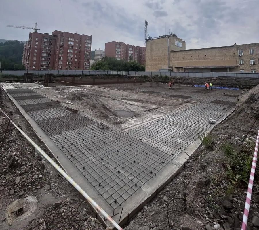 Провел выездной штаб по строительству социальных объектов в Красноярске