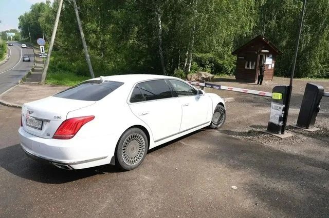 Въезд для машин закрыли у Центральных Столбов в Красноярске