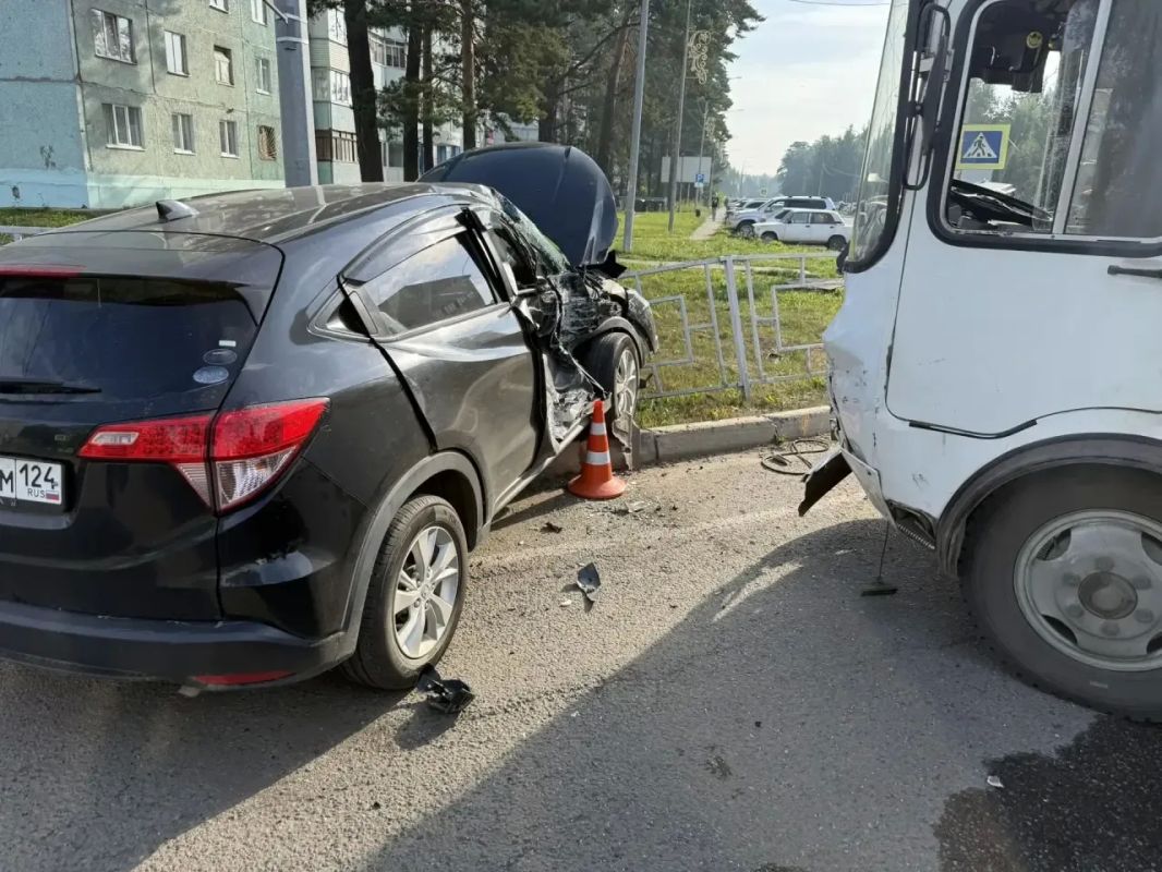 В Лесосибирске организована проверка по факту ДТП с участием автобуса В Лесосибирске организована проверка по факту ДТП с участием автобуса