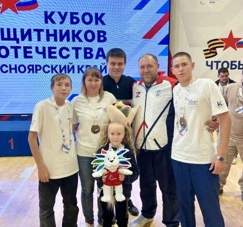 Михаил Котюков: Семья Валерия и Ирины Целищевых из Дивногорска победила во Всероссийском конкурсе «Семья года» Михаил Котюков: Семья Валерия и Ирины Целищевых из Дивногорска победила во Всероссийском конкурсе «Семья года»