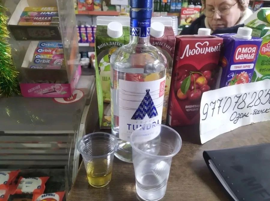 Штраф не научил: продавец из Ленинского района неоднократно торговала алкоголем без лицензии и попала под уголовную статью Штраф не научил: продавец из Ленинского района неоднократно торговала алкоголем без лицензии и попала под уголовную статью
