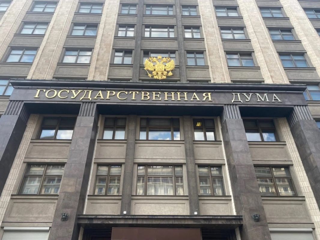Наказание за нарушение тайны переписки и увеличение пенсий: какие законы вступают в силу в августе