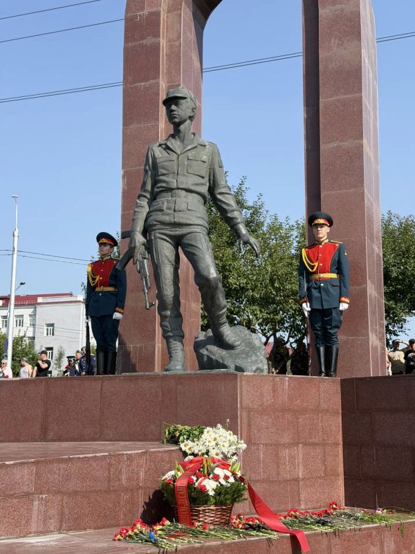 День ВДВ в Красноярске. Сегодня в Красноярске прошли торжественные мероприятия, посвященные Дню Воздушно-десантных войск России День ВДВ в Красноярске. Сегодня в Красноярске прошли торжественные мероприятия, посвященные Дню Воздушно-десантных войск России