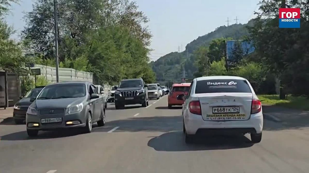 На выезде из Красноярска по Свердловской образовался небольшой затор