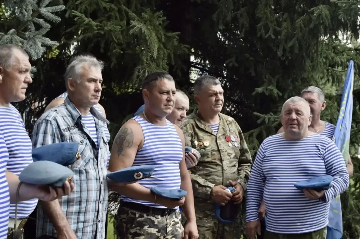 С Днём ВДВ! Поздравляю всех, кто носит голубой берет с честью и достоинством! С Днём ВДВ! Поздравляю всех, кто носит голубой берет с честью и достоинством!