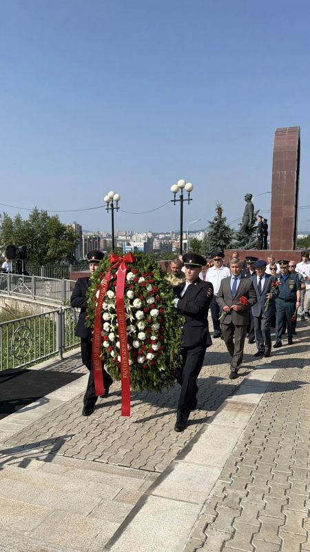 День ВДВ в Красноярске. Сегодня в Красноярске прошли торжественные мероприятия, посвященные Дню Воздушно-десантных войск России День ВДВ в Красноярске. Сегодня в Красноярске прошли торжественные мероприятия, посвященные Дню Воздушно-десантных войск России