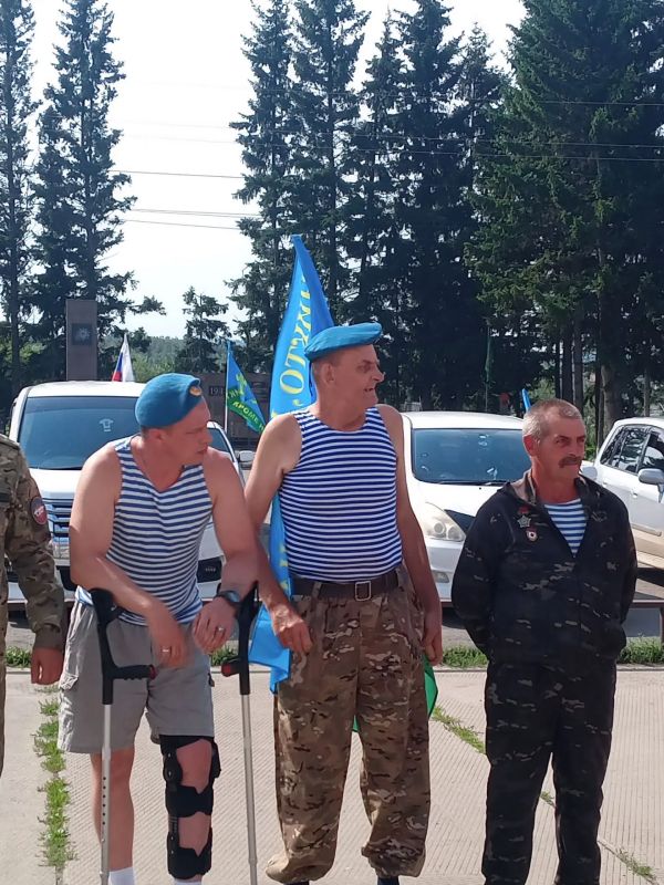 День войск дяди Васи. Сегодня, 2 августа, десантники Ирбейско-Саянского округа празднуют день Воздушно-десантных войск День войск дяди Васи. Сегодня, 2 августа, десантники Ирбейско-Саянского округа празднуют день Воздушно-десантных войск