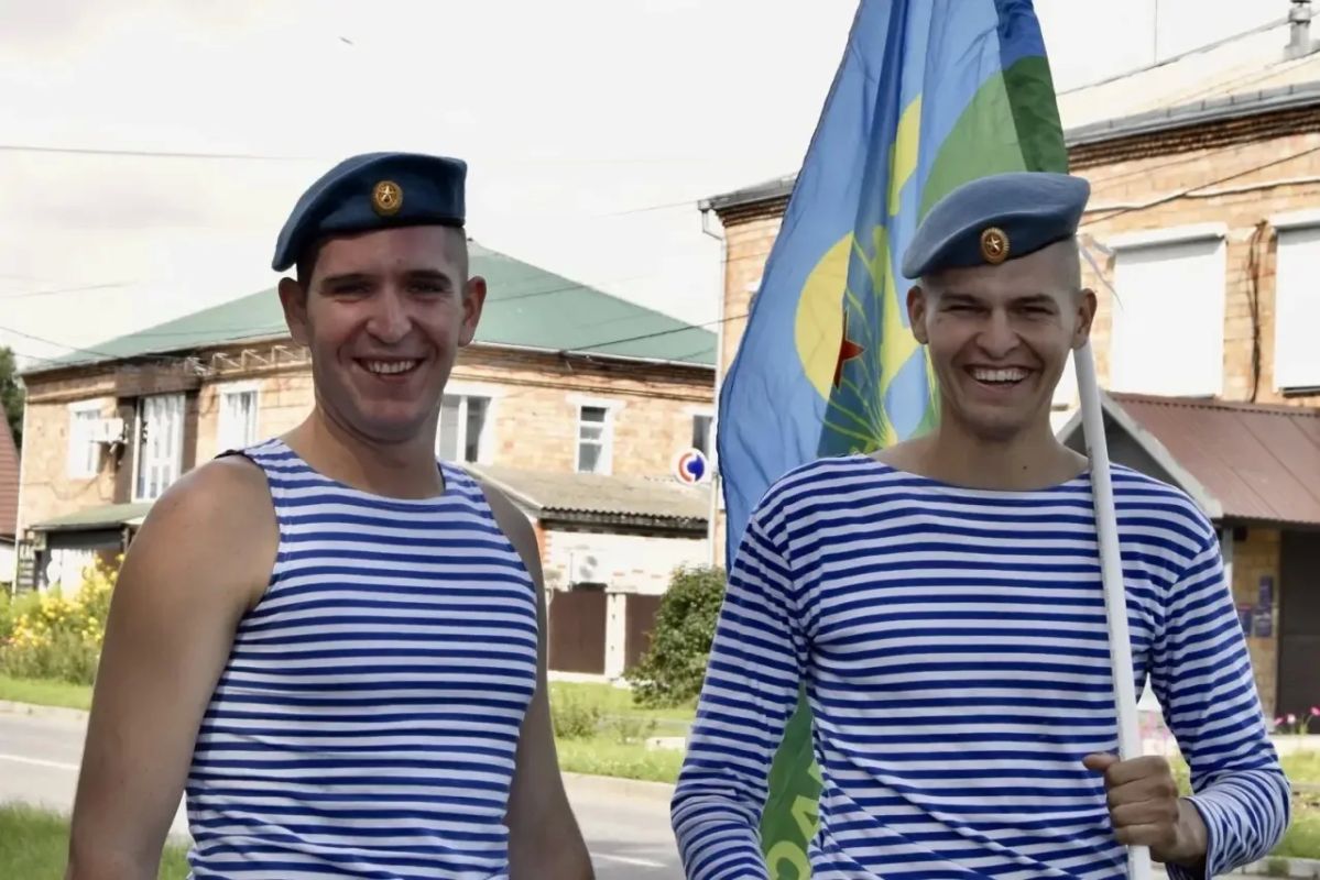 С Днём ВДВ! Поздравляю всех, кто носит голубой берет с честью и достоинством! С Днём ВДВ! Поздравляю всех, кто носит голубой берет с честью и достоинством!