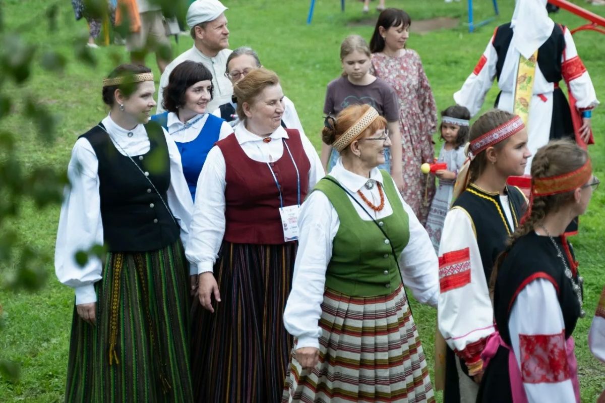 Сето в Сибири. Столицей «Сибирского Сетомаа» — праздника, посвященного финно-угорской культуре — стала на один день деревня Хайдак Манско-Уярского муниципального округа Сето в Сибири. Столицей «Сибирского Сетомаа» — праздника, посвященного финно-угорской культуре — стала на один день деревня Хайдак Манско-Уярского муниципального округа