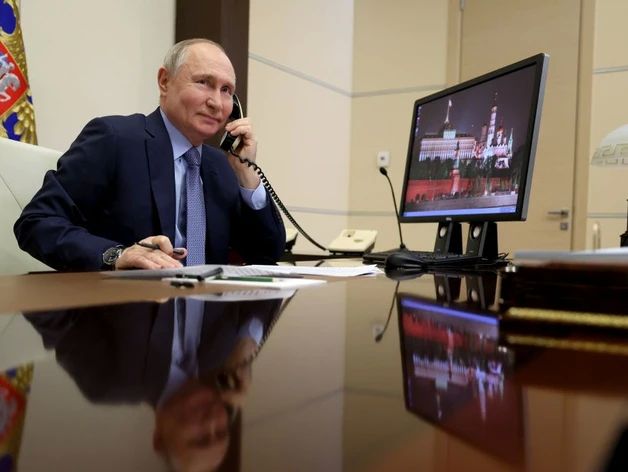 В сети активно обсуждают возможный визит президента Владимира Путина в Красноярск — официального подтверждения из Кремля пока нет