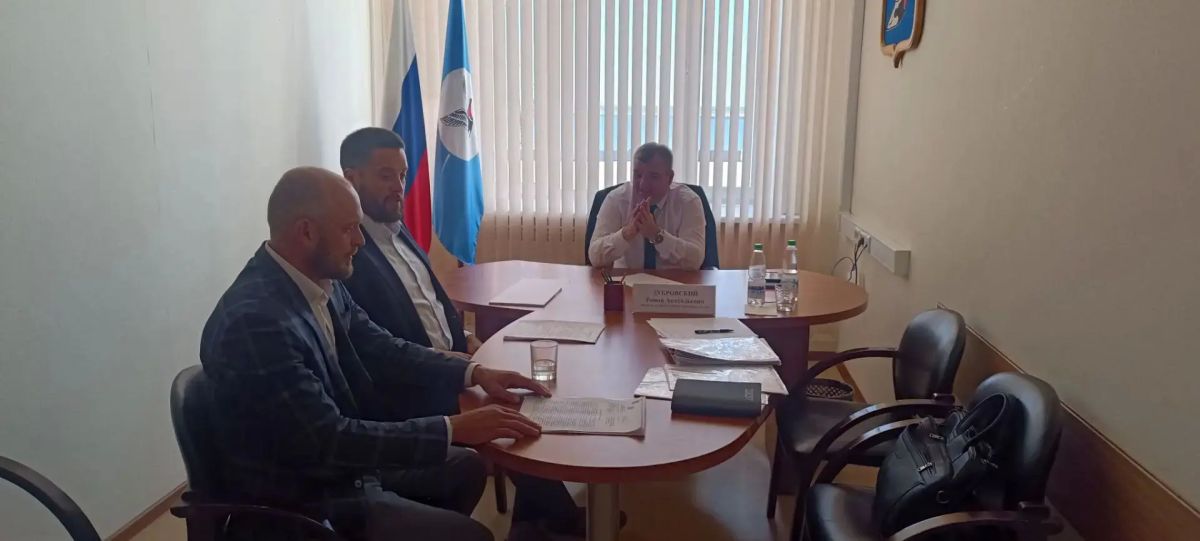 Сегодня министр Роман Дубровский работает в г. Дудинке Сегодня министр Роман Дубровский работает в г. Дудинке