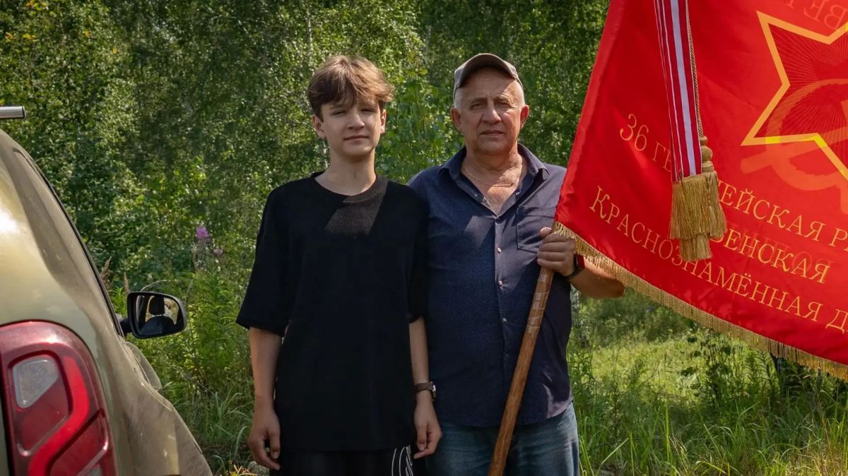 Поклонный крест установили у п. Емельяново Поклонный крест установили у п. Емельяново