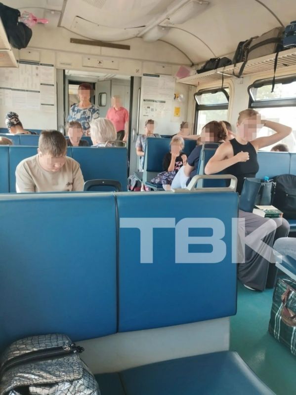 Красноярцы сообщили о неработающих кондиционерах в электричках в 30-градусную жару Красноярцы сообщили о неработающих кондиционерах в электричках в 30-градусную жару