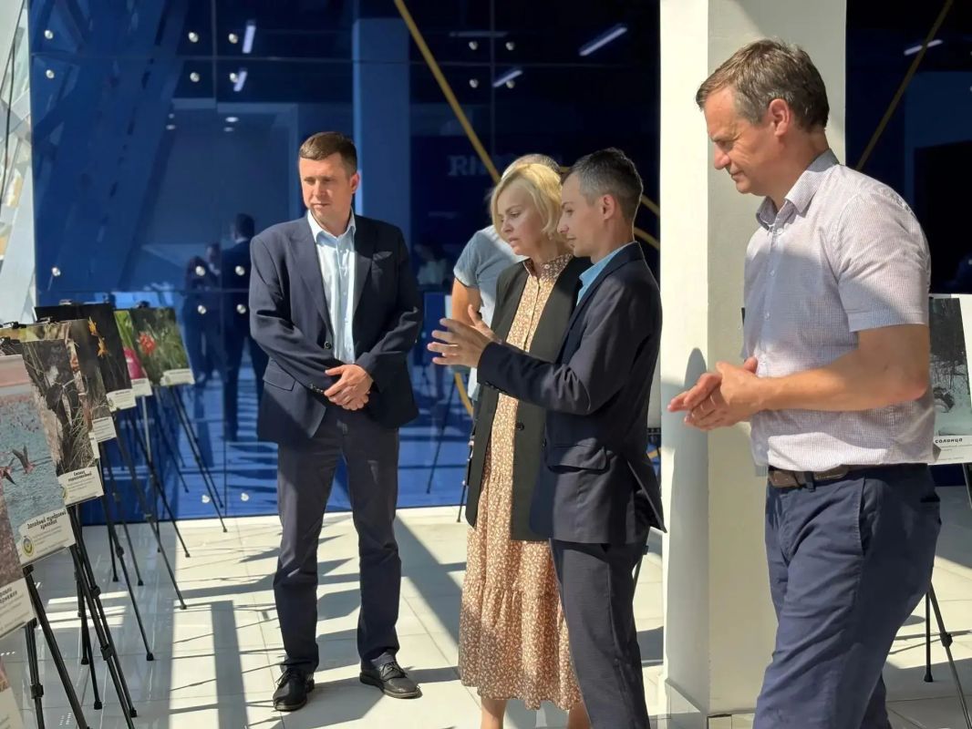 В красноярском национальном центре «Россия» открылась фотовыставка со снимками, сделанными на особо охраняемых территориях регионального значения