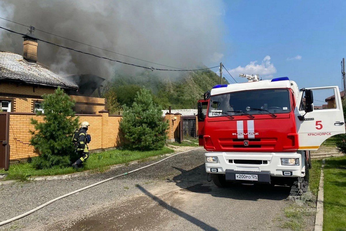 Пять пожаров, один утонувший, пять ДТП – столько раз спасатели регионального управления МЧС выезжали на вызовы за минувшие сутки