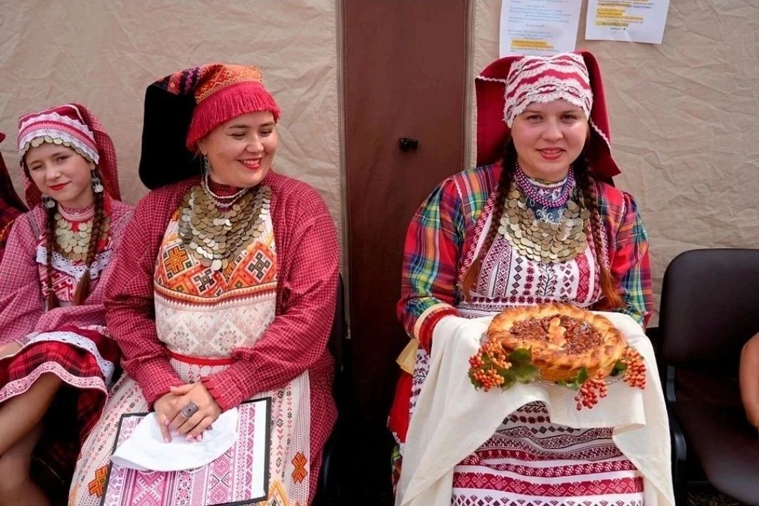 «Наш край — единая семья»: в селе Мокрушинском в пятый раз прошёл фестиваль «День пирога» «Наш край — единая семья»: в селе Мокрушинском в пятый раз прошёл фестиваль «День пирога»