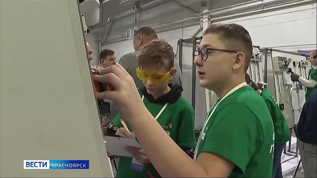 Владимир Путин провёл встречу с губернатором Михаилом Котюковым