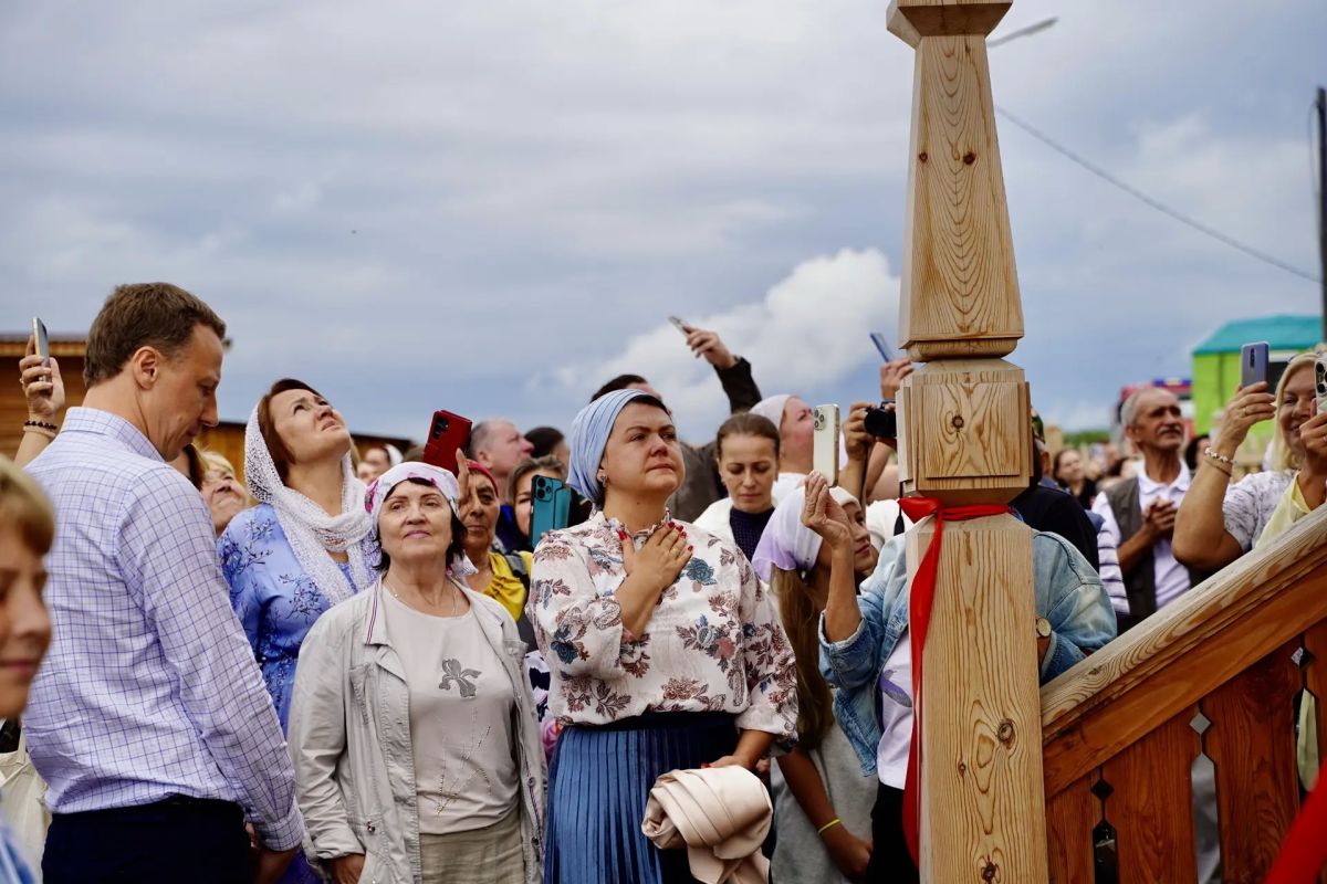 Сегодня в деревне Барабаново Емельяновского округа после масштабной реставрации открылась церковь Параскевы Пятницы — один из старейших деревянных храмов Красноярского края и уникальный памятник архитектуры XIX века Сегодня в деревне Барабаново Емельяновского округа после масштабной реставрации открылась церковь Параскевы Пятницы — один из старейших деревянных храмов Красноярского края и уникальный памятник архитектуры XIX века