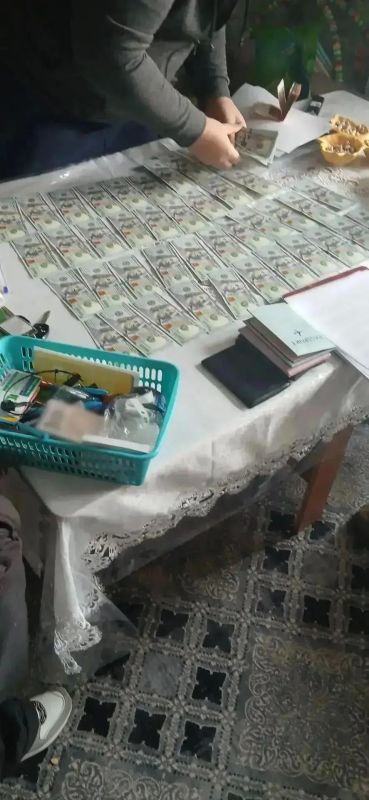 В Красноярске полиция при поддержке СОБР пресекла деятельность организованной группы, которая инсценировала ДТП для получения страховых выплат В Красноярске полиция при поддержке СОБР пресекла деятельность организованной группы, которая инсценировала ДТП для получения страховых выплат