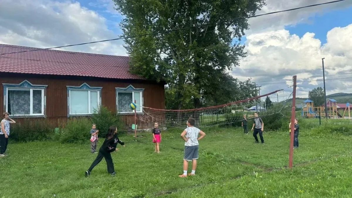 Спорт ближе, чем кажется: занимайтесь с профессионалом прямо во дворе! Спорт ближе, чем кажется: занимайтесь с профессионалом прямо во дворе!
