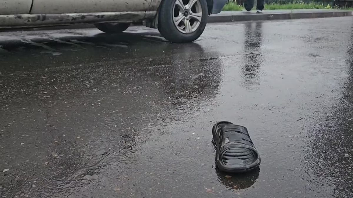 Сотрудники Госавтоинспекции выясняют обстоятельства смертельного ДТП в селе Овсянка