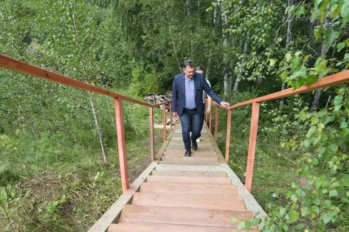Мэр Красноярска Сергей Верещагин обсудил с жителями Бугачёво план дорожных и инфраструктурных работ Мэр Красноярска Сергей Верещагин обсудил с жителями Бугачёво план дорожных и инфраструктурных работ