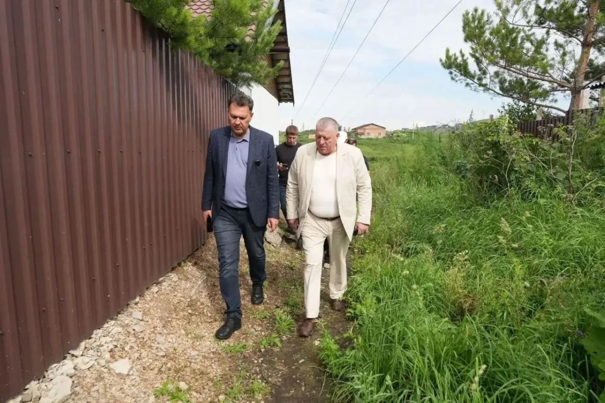В Бугачево отремонтируют дороги и обустроят зону отдыха у озера В Бугачево отремонтируют дороги и обустроят зону отдыха у озера