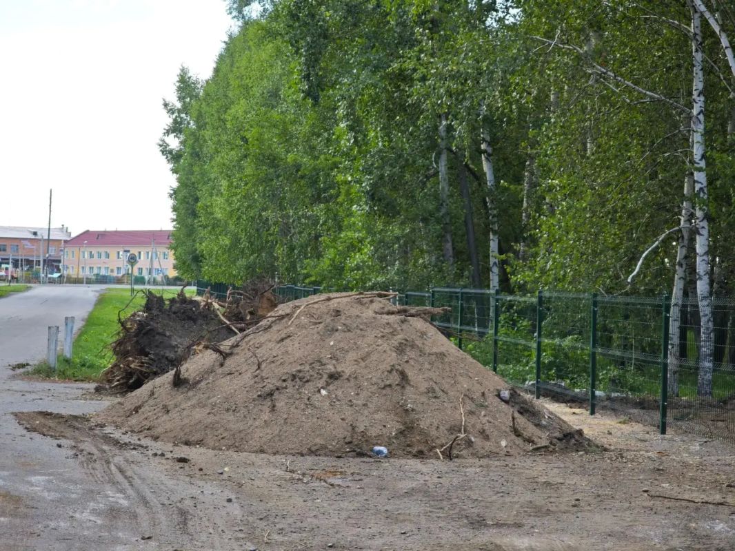 В Большом Улуе началось благоустройство Сквера Героев В Большом Улуе началось благоустройство Сквера Героев