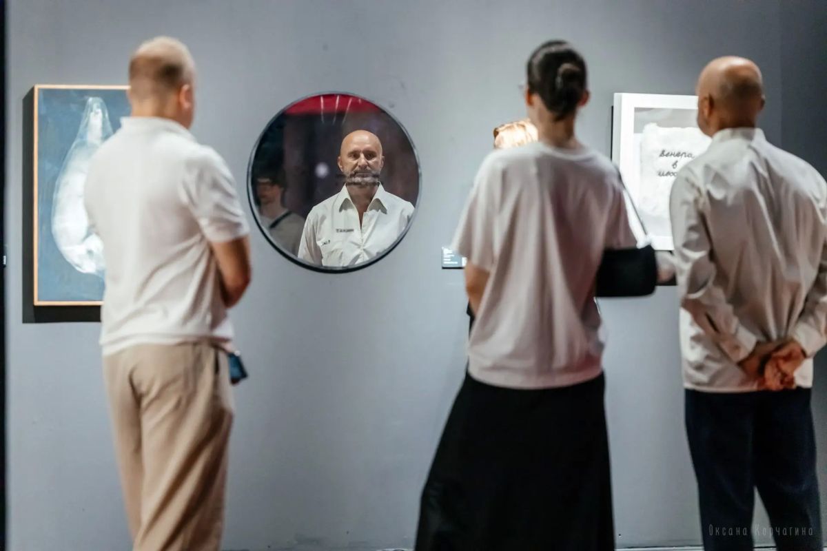 Вернисаж предаукционной выставки в рамках «ПОЗДЕЕВ ФЕСТ» Вернисаж предаукционной выставки в рамках «ПОЗДЕЕВ ФЕСТ»