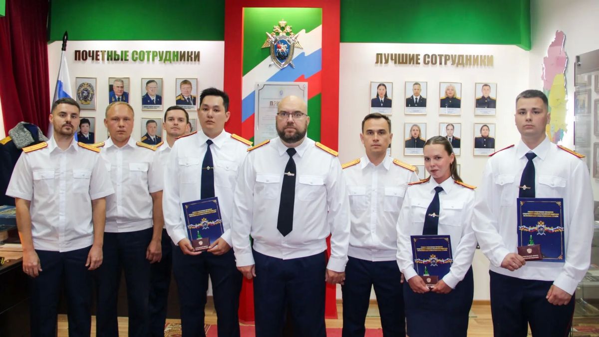 В Главном следственном управлении состоялось торжественное мероприятие, посвященное вступлению выпускников Московской академии Следственного комитета им. А.Я. Сухарева в ряды сотрудников ведомства